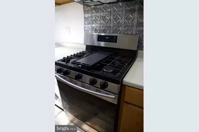 650 E Street SE, Washington, DC 20003 - Photo 5