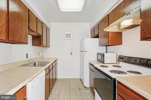 3166 Berry Rd NE, Washington, DC 20018 - Photo 9