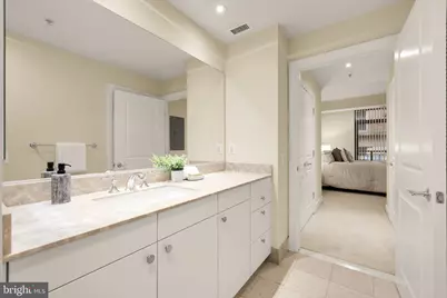 2425 L Street NW #UNIT 234, Washington, DC 20037 - Photo 17