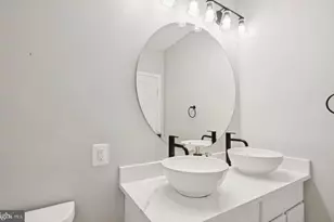 706 NW Longfellow Street NW, Washington, DC 20011 - Photo 15