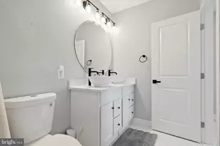 706 NW Longfellow Street NW, Washington, DC 20011 - Photo 39