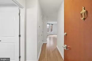 915 E St NW, Washington, DC 20004 - Photo 5