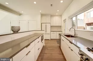 446 Ridge St NW, Washington, DC 20001 - Photo 3