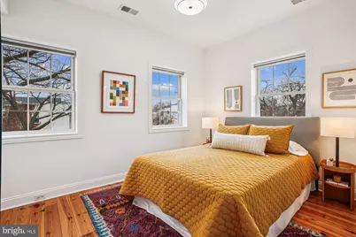 37 17th Street SE, Washington, DC 20003 - Photo 17