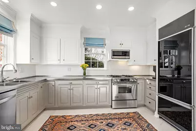 5047 Glenbrook Terrace NW, Washington, DC 20016 - Photo 11