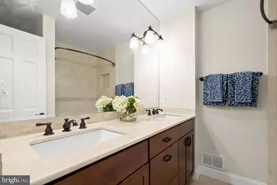 237 10th Street SE, Washington, DC 20003 - Photo 19