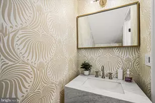 235 12th St SE, Washington, DC 20003 - Photo 9