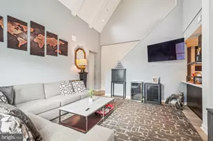 3240 Hiatt Pl NW, Washington, DC 20010 - Photo 3