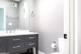 819 6th St NW, Washington, DC 20001 - Photo 11