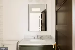 304 N St NW, Washington, DC 20001 - Photo 37