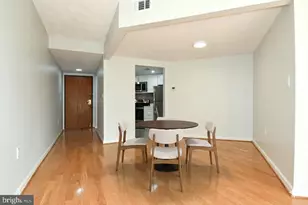 2725 Connecticut Ave NW, Washington, DC 20008 - Photo 3