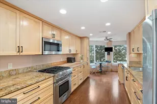 2230 California St NW, Washington, DC 20008 - Photo 9