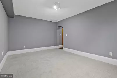 939 Longfellow Street NW #6, Washington, DC 20011 - Photo 15