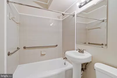 939 Longfellow Street NW #6, Washington, DC 20011 - Photo 11