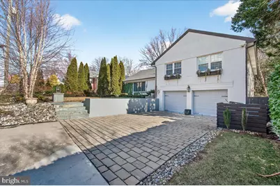 6827 32nd Street NW, Washington, DC 20015 - Photo 3