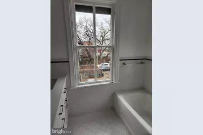 323 2nd Street SE, Washington, DC 20003 - Photo 11