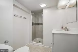 136 R St NE, Washington, DC 20002 - Photo 31