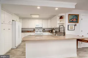 730 24th St NW, Washington, DC 20037 - Photo 9