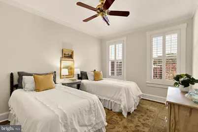 111 5th Street SE, Washington, DC 20003 - Photo 25