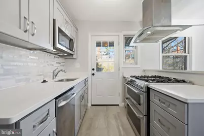 5701 Chillum Place NE, Washington, DC 20011 - Photo 9