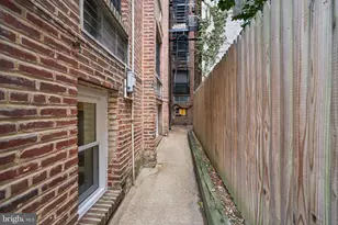 1726 17th St NW, Washington, DC 20009 - Photo 33