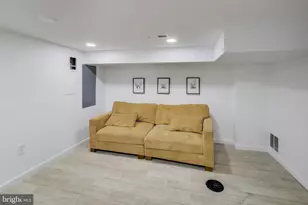 1721 L St NE, Washington, DC 20002 - Photo 21