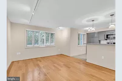 220 2nd Street SE #103, Washington, DC 20003 - Photo 9