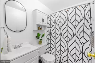 1239 C St SE, Washington, DC 20003 - Photo 15