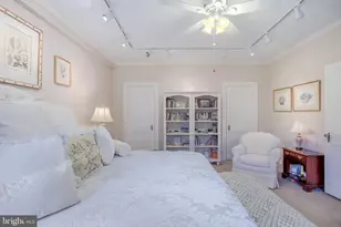 4000 Cathedral Ave NW, Washington, DC 20016 - Photo 15