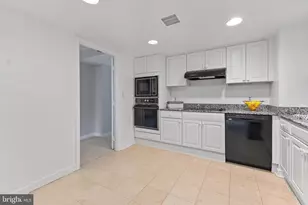 1099 22nd Street NW, Washington, DC 20037 - Photo 13