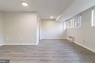 2400 41st St NW, Washington, DC 20007 - Photo 7