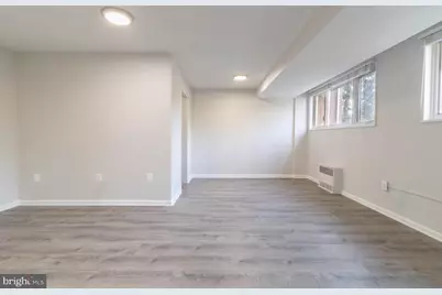 2400 41st Street NW #104, Washington, DC 20007 - Photo 5