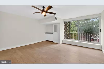 800 4th Street SW #S221, Washington, DC 20024 - Photo 3