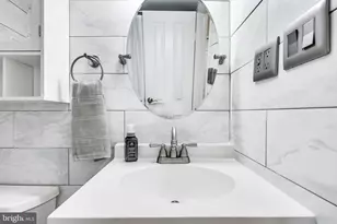 4201 Cathedral Ave NW, Washington, DC 20016 - Photo 31