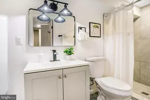 524 T St NW, Washington, DC 20001 - Photo 45