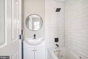 524 T St NW, Washington, DC 20001 - Photo 35