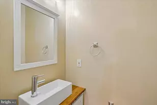 415 Emerson St NW, Washington, DC 20011 - Photo 19