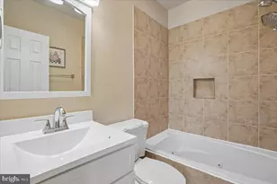 415 Emerson St NW, Washington, DC 20011 - Photo 29