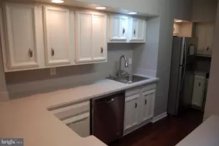 2405 I St NW, Washington, DC 20037 - Photo 11