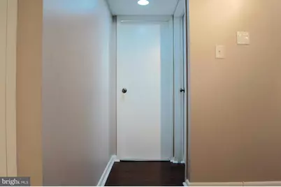 2405 I Street NW #2C, Washington, DC 20037 - Photo 3