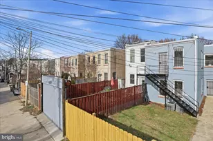 122 Bates St NW, Washington, DC 20001 - Photo 57