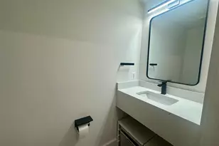 718 6th St NE, Washington, DC 20002 - Photo 9