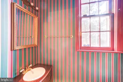 602 East Capitol Street NE, Washington, DC 20003 - Photo 5