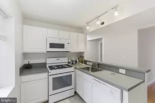 4208 Benning Rd NE, Washington, DC 20019 - Photo 9