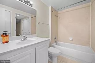 350 G St SW, Washington, DC 20024 - Photo 15