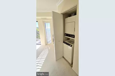 2111 Wisconsin Avenue NW #401, Washington, DC 20007 - Photo 13