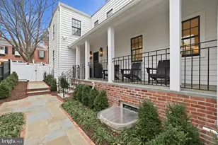 3418 Reservoir Rd NW, Washington, DC 20007 - Photo 3