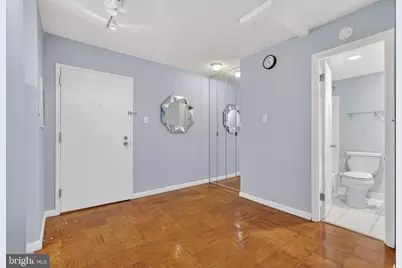1301 20th Street NW #513, Washington, DC 20036 - Photo 3