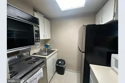 2141 I Street NW #615, Washington, DC 20037 - Photo 9