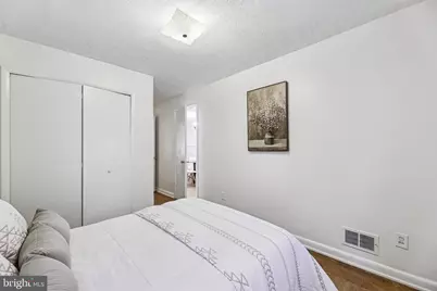 812 North Carolina Avenue SE, Washington, DC 20003 - Photo 19